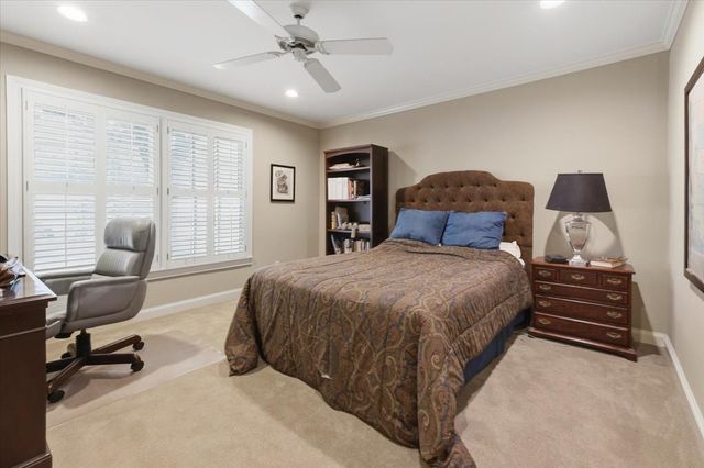 2209 Canterbury Drive, Westover Hills, TX 76107