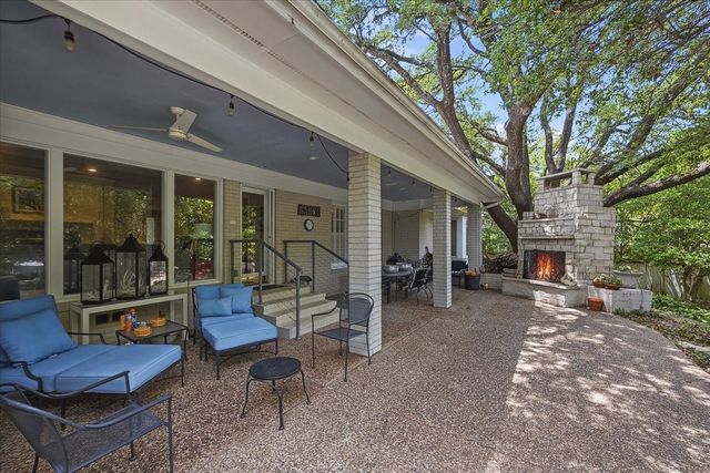 2209 Canterbury Drive, Westover Hills, TX 76107