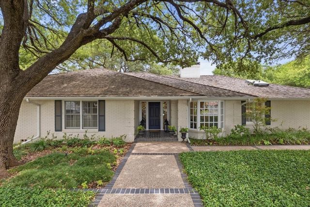 2209 Canterbury Drive, Westover Hills, TX 76107