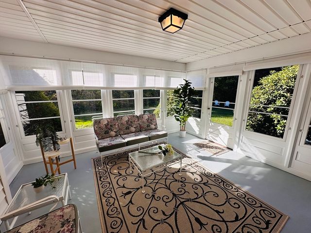 1107 Jackson Rd, Hardwick, MA 01037