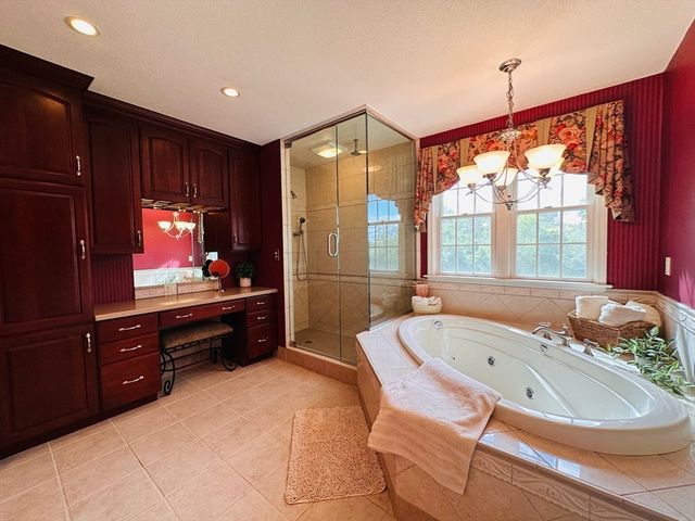 1107 Jackson Rd, Hardwick, MA 01037