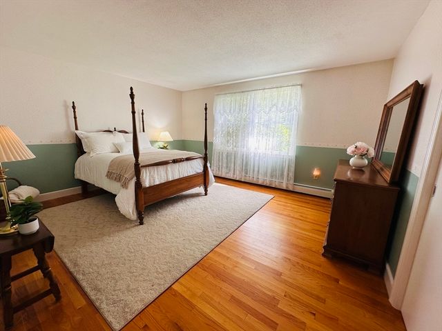 1107 Jackson Rd, Hardwick, MA 01037