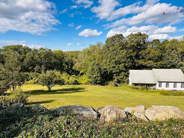 1107 Jackson Rd, Hardwick, MA 01037