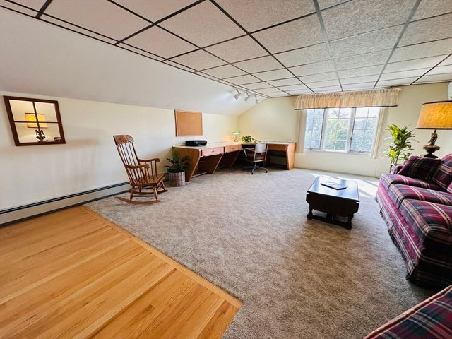 1107 Jackson Rd, Hardwick, MA 01037