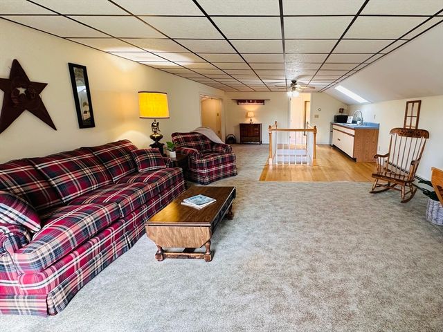 1107 Jackson Rd, Hardwick, MA 01037