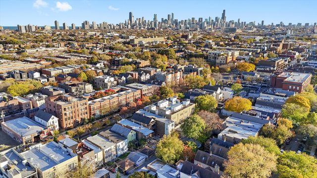 2662 N Ashland Avenue, Chicago, IL 60614