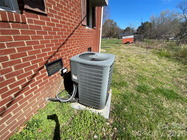 705 E Main Street, Cleveland, NC 27013