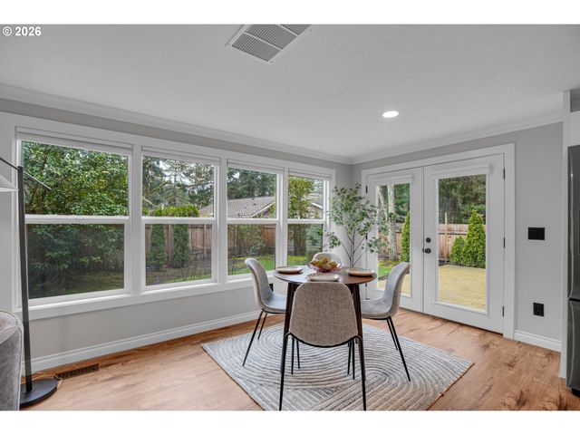 14890 Sw VILLAGE Ln, Beaverton, OR 97007