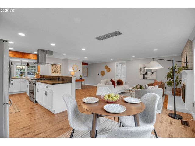 14890 Sw VILLAGE Ln, Beaverton, OR 97007