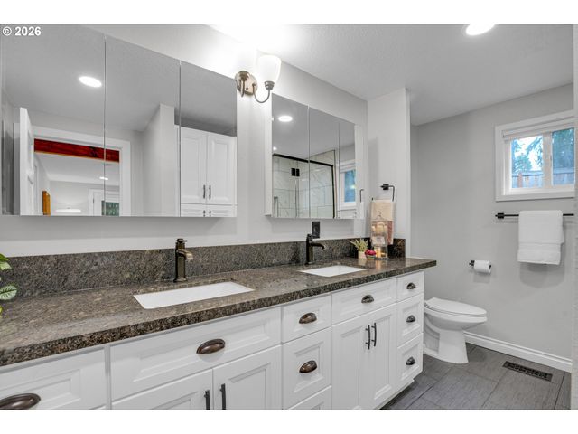 14890 Sw VILLAGE Ln, Beaverton, OR 97007