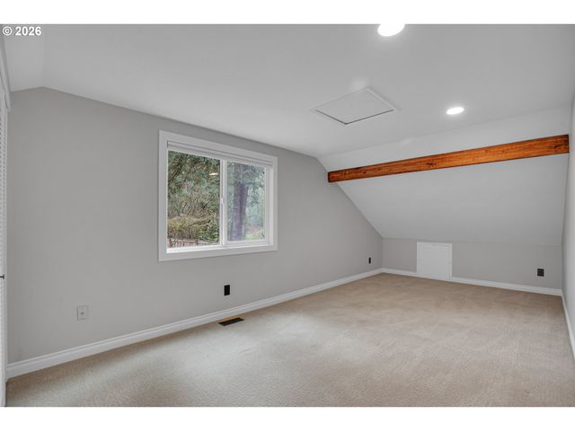 14890 Sw VILLAGE Ln, Beaverton, OR 97007