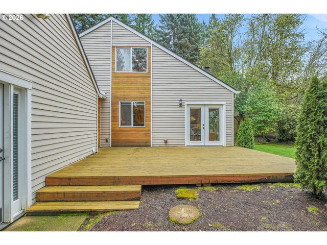 14890 Sw VILLAGE Ln, Beaverton, OR 97007