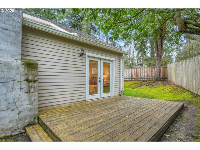 14890 Sw VILLAGE Ln, Beaverton, OR 97007