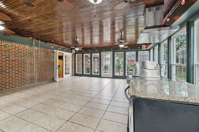 202 High St, Alexandria, TN 37012