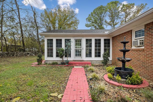 202 High St, Alexandria, TN 37012