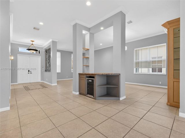 2288 Quail Roost Dr, Weston, FL 33327