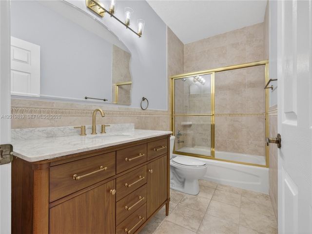 2288 Quail Roost Dr, Weston, FL 33327