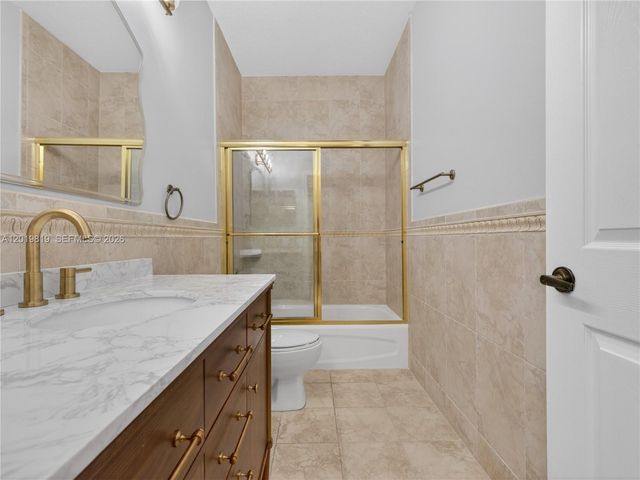 2288 Quail Roost Dr, Weston, FL 33327