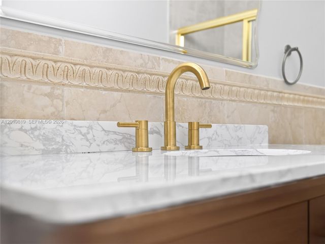 2288 Quail Roost Dr, Weston, FL 33327
