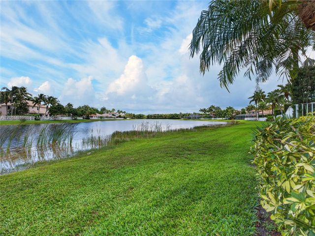 2288 Quail Roost Dr, Weston, FL 33327