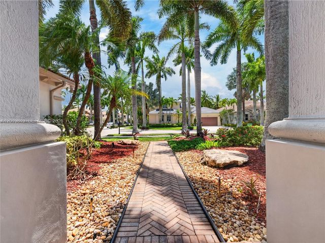 2288 Quail Roost Dr, Weston, FL 33327