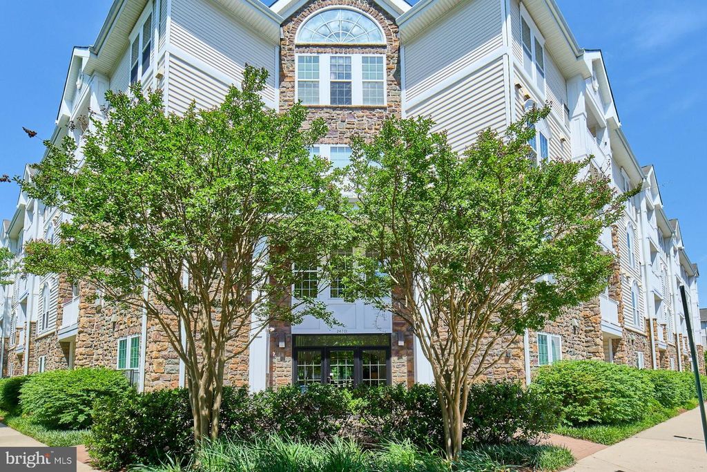 24701 BYRNE MEADOW SQ #404, Aldie, VA 20105