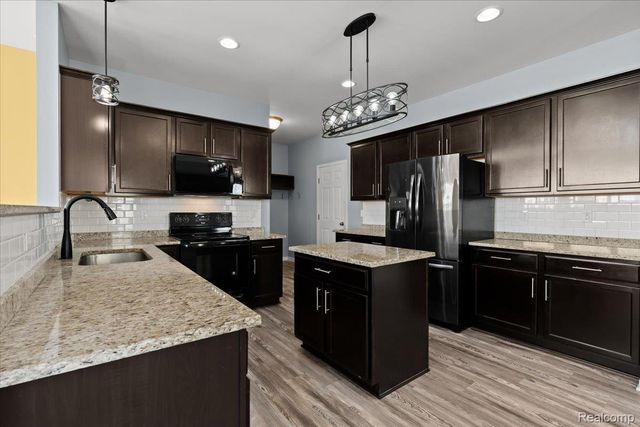 2226 Wood Lane, Marion Township, MI 48843