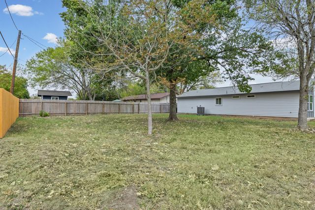 1100 Monte Vista DR, Lockhart, TX 78644