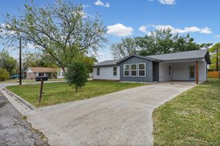 1100 Monte Vista DR, Lockhart, TX 78644