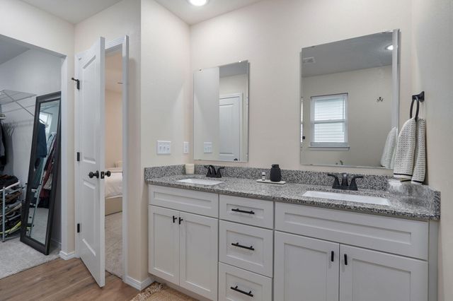 3363 W Mccanse Street, Springfield, MO 65803
