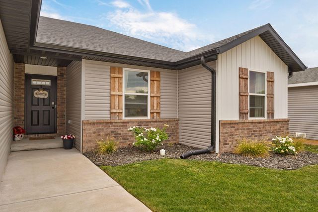 3363 W Mccanse Street, Springfield, MO 65803