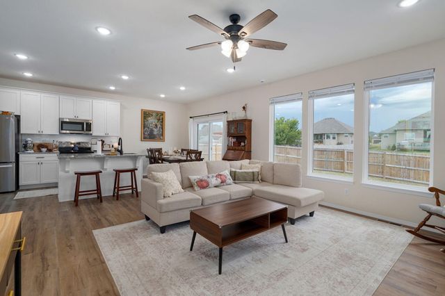 3363 W Mccanse Street, Springfield, MO 65803