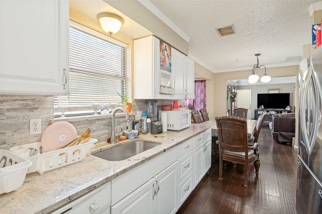1325 Abbott Drive, Irving, TX 75060