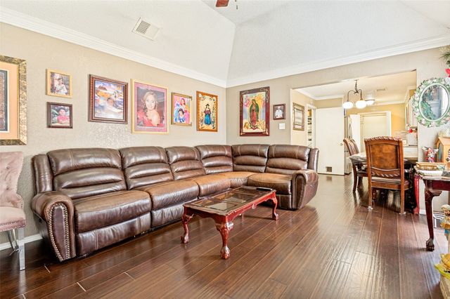 1325 Abbott Drive, Irving, TX 75060