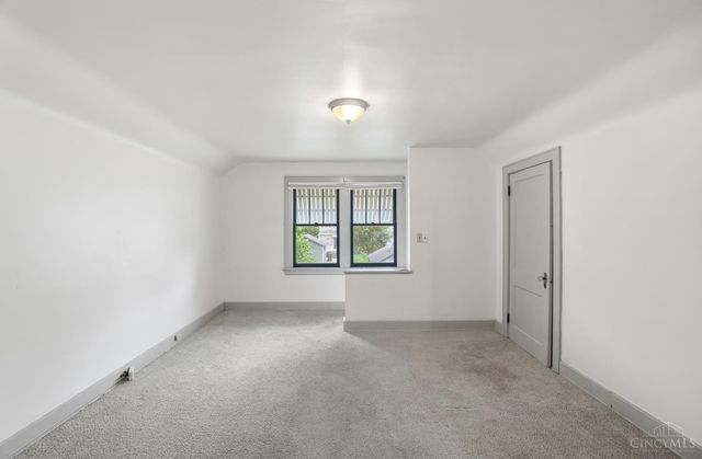 6644 Murray Avenue, Cincinnati, OH 45227