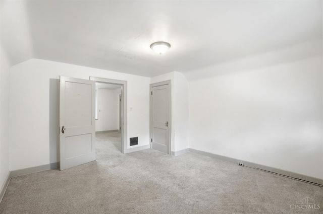 6644 Murray Avenue, Cincinnati, OH 45227