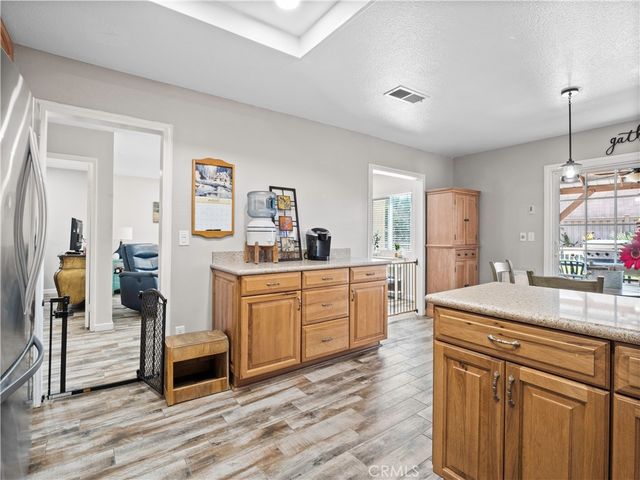 16610 Shinedale Drive, Canyon Country, CA 91387