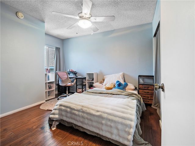 16610 Shinedale Drive, Canyon Country, CA 91387