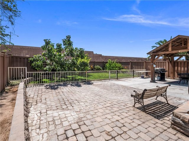 16610 Shinedale Drive, Canyon Country, CA 91387