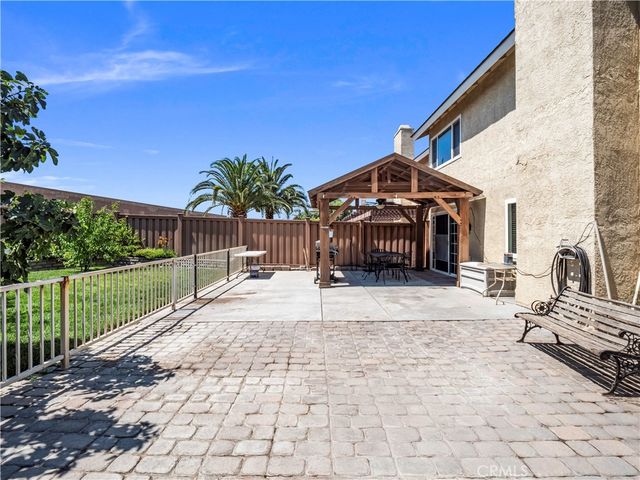 16610 Shinedale Drive, Canyon Country, CA 91387