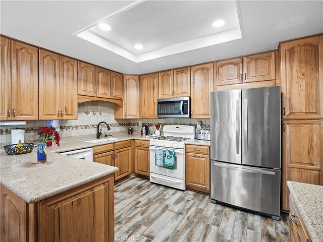 16610 Shinedale Drive, Canyon Country, CA 91387