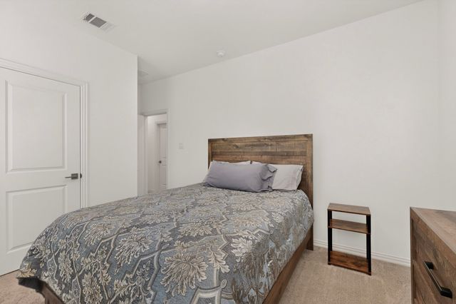 7539 Edgeware Road, Dallas, TX 75228