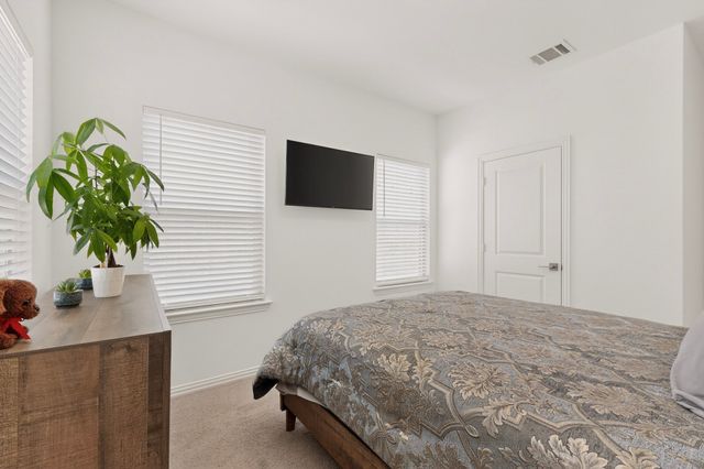 7539 Edgeware Road, Dallas, TX 75228