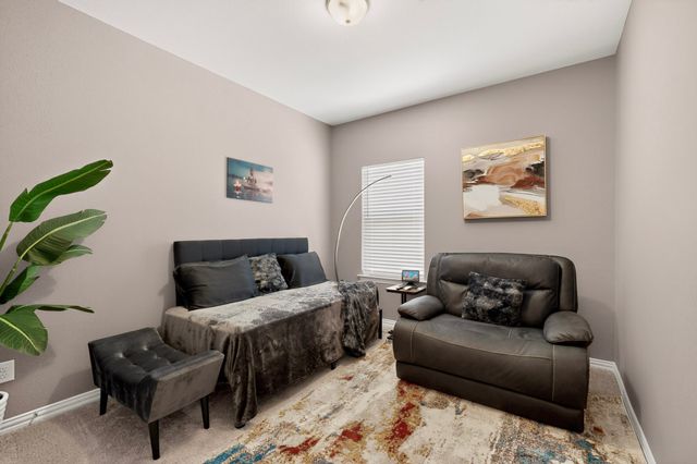 7539 Edgeware Road, Dallas, TX 75228