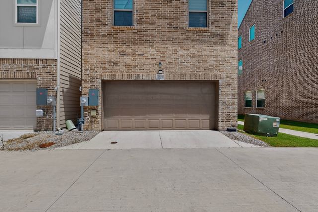 7539 Edgeware Road, Dallas, TX 75228