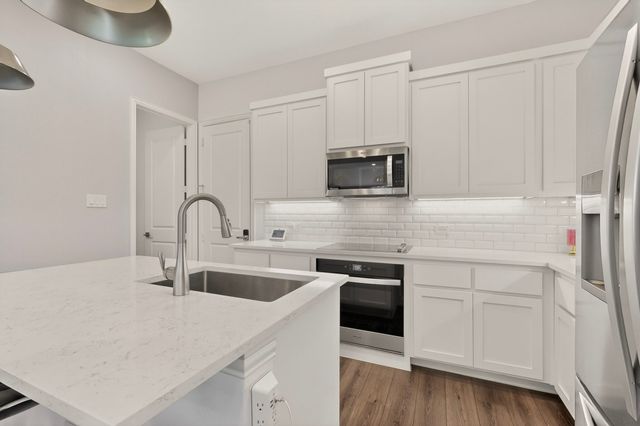 7539 Edgeware Road, Dallas, TX 75228