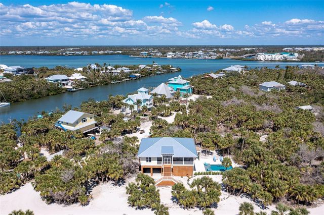 32 PALM DRIVE, Placida, FL 33946