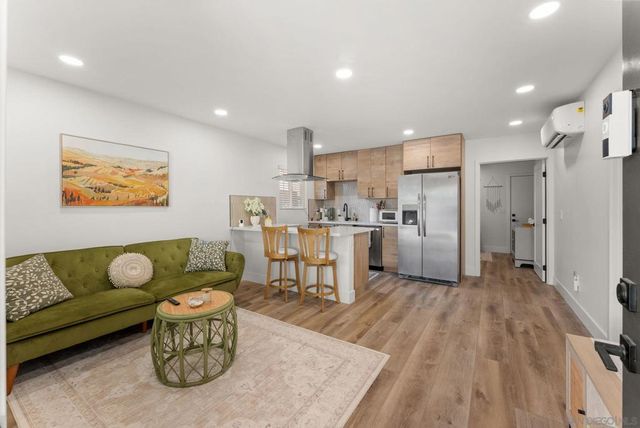 4921 23 Gary St, San Diego, CA 92115