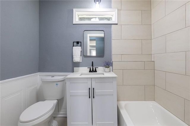 3715 College Avenue, Kansas City, MO 64128