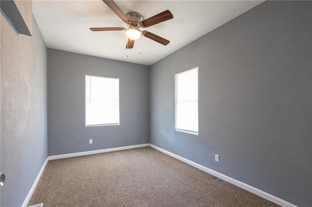 3715 College Avenue, Kansas City, MO 64128